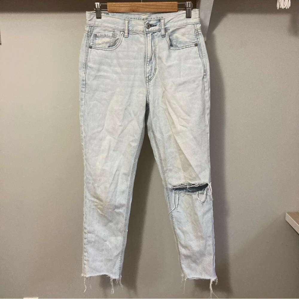 American Eagle Whitewashed Denim Jeans, Distressed, Size 6, blue jeans